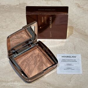 Hourglass Ambient Lighting Bronzer - Radiant Bronze Light (Full Size)